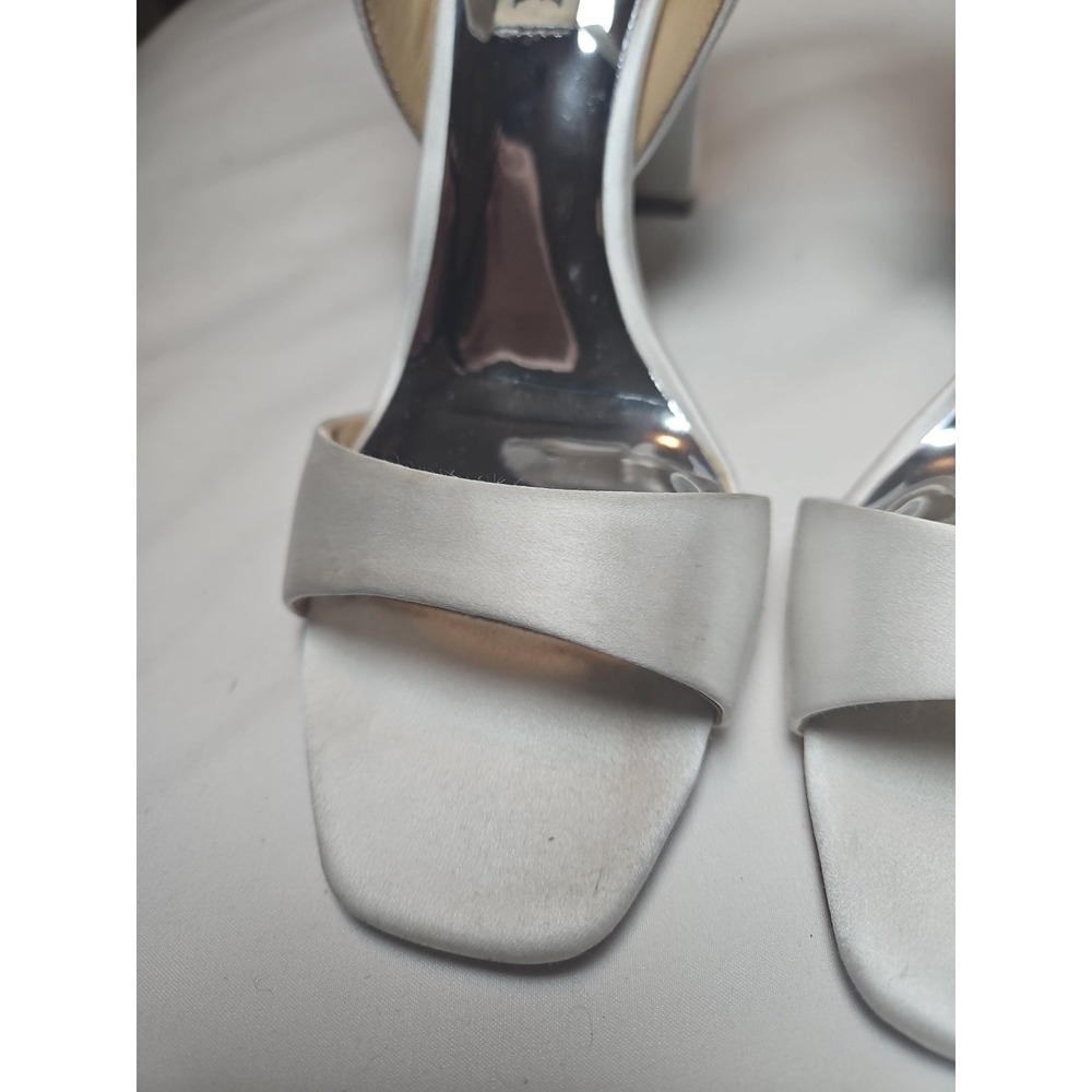 Badgley Mischka Kim Heeled Sandal Soft White Satin Women's 6.5 Wedding Prom Nice - Picture 3 of 10